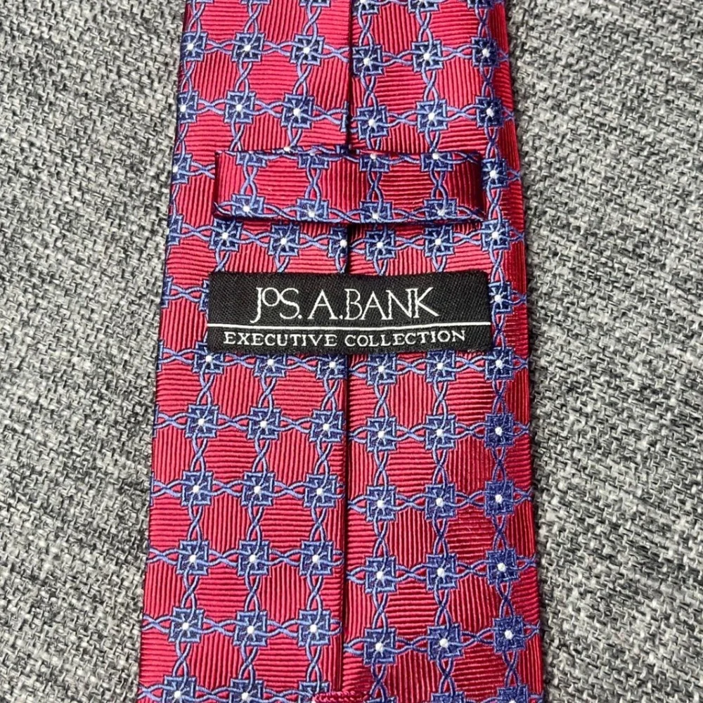 Jos. A. Bank Executive Collection Red Blue Geometric Silk Necktie 3.25